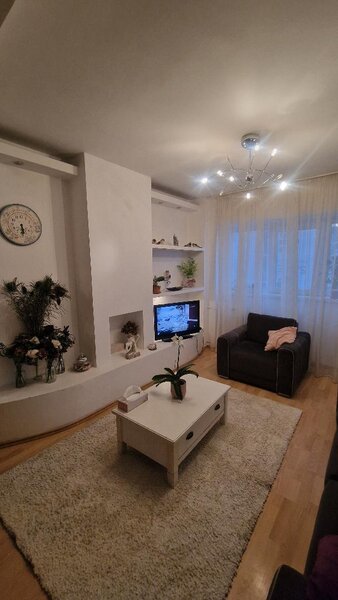 Pantelimon, Spital, Liceul Lucian Blaga, stradal